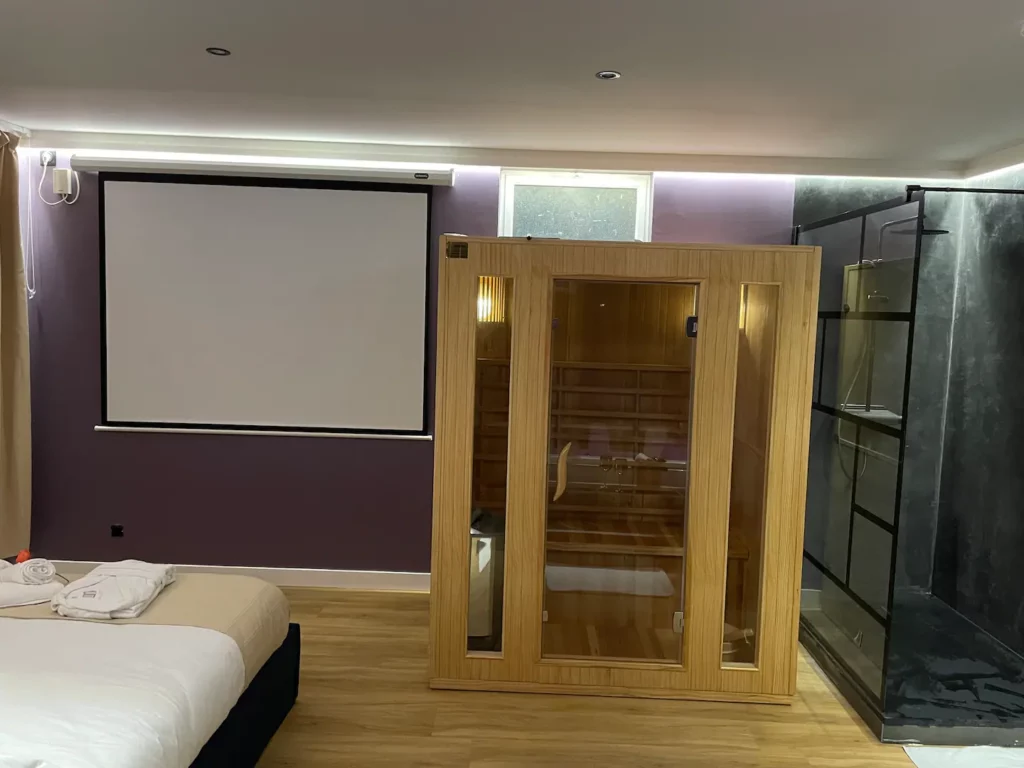Love Room